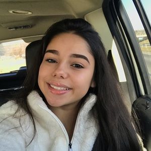 Meet your Posher, Nora